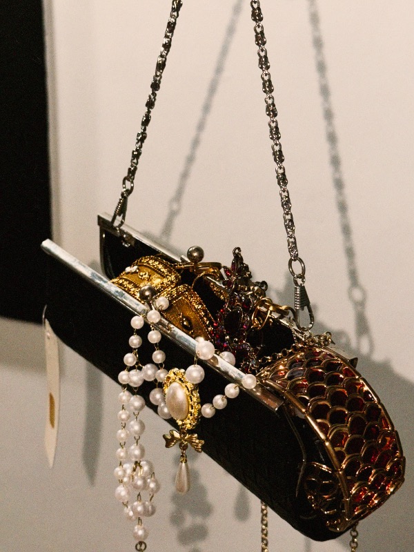 Cartera de Joyería Misteriosa