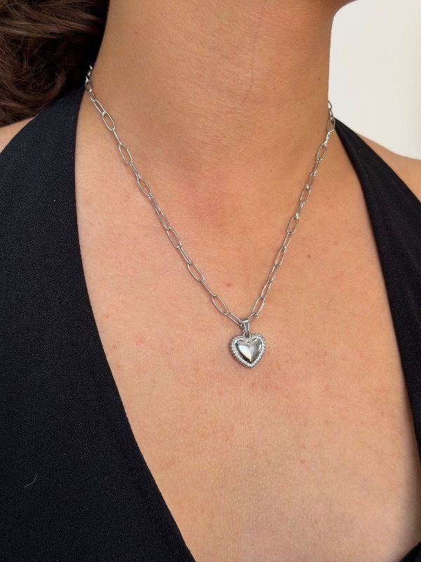 Collar cadena plateada dije corazón