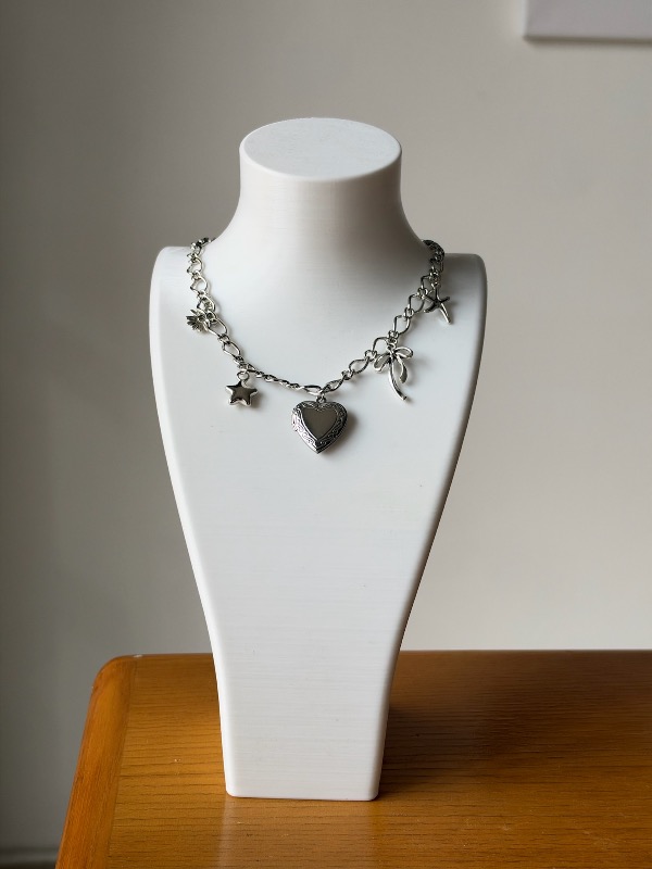 Collar plateado dije relicario