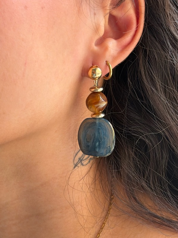 Zarcillos dorados piedra azul