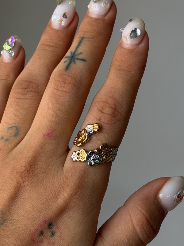 Anillos dorado y plateado