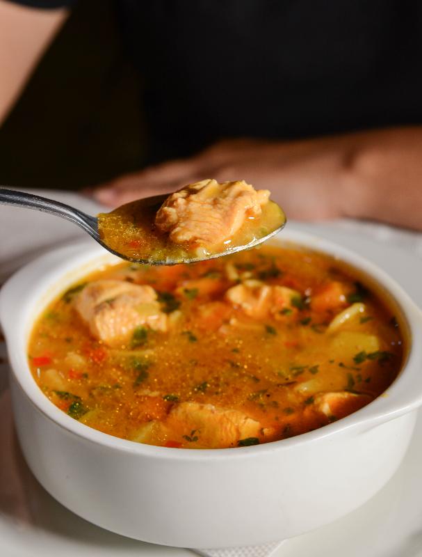SOPA DE POLLO CON FIDEOS