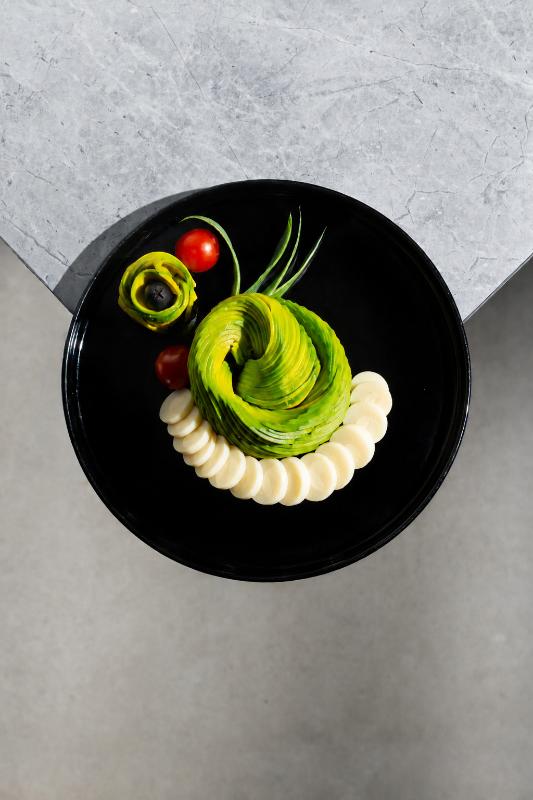 ENSALADA DE AGUACATE CON PALMITO