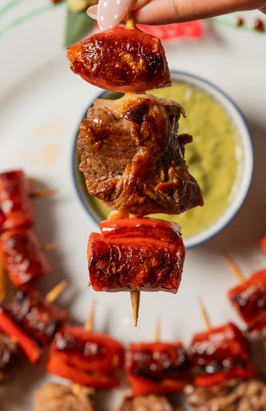 RAC. BANDERILLAS DE CHISTORRA CON LOMITO