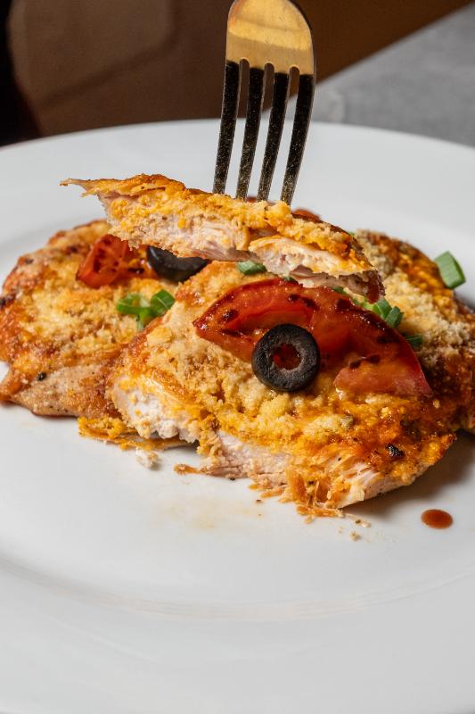 FILET DE POLLO PLANCHA A LA PARMESANA