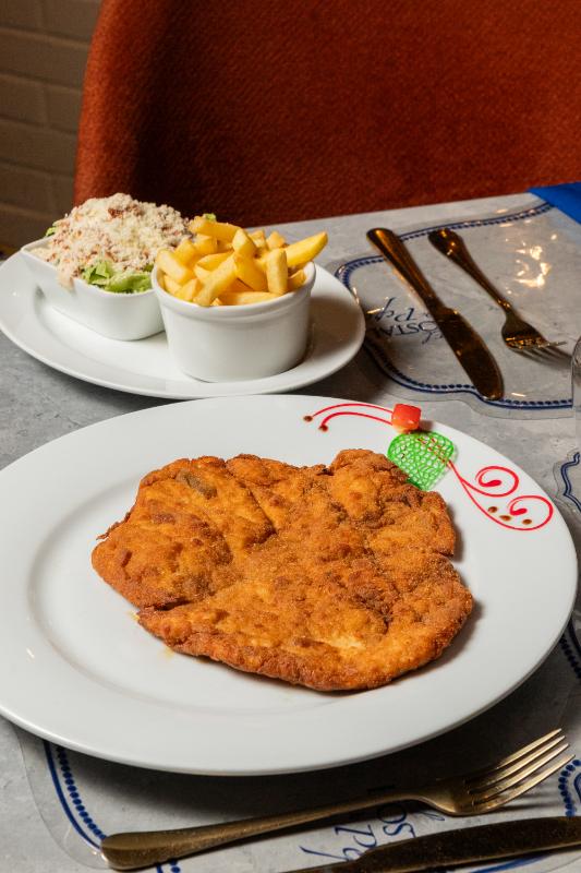MILANESA DE POLLO EMPANIZADA