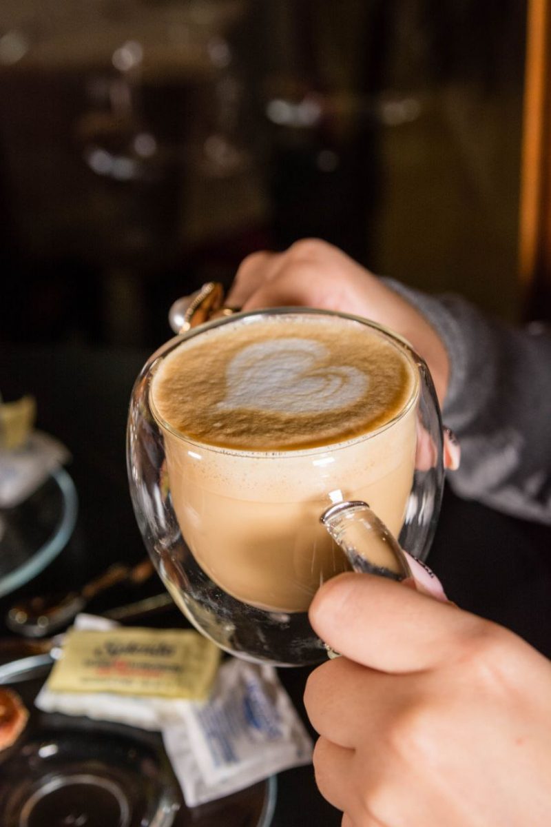 FLAT WHITE
