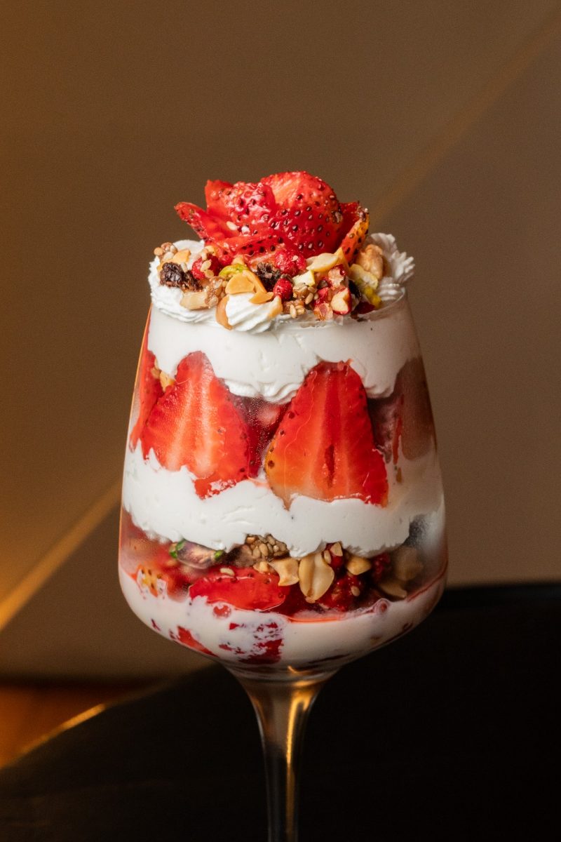 FRESAS CON CREMA ESPECIAL+GRANOLA
