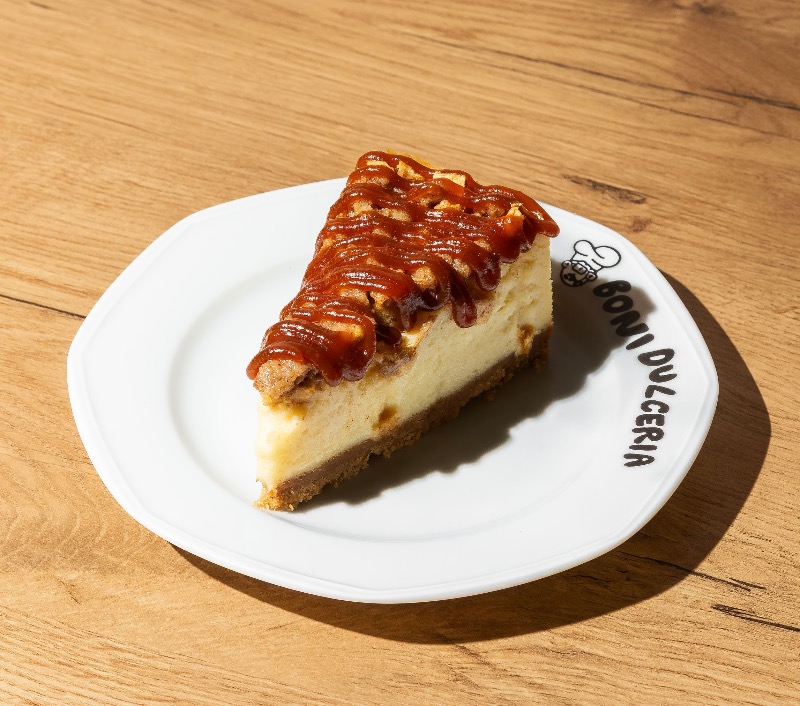 CHEESECAKE APPLE CRUMBLE