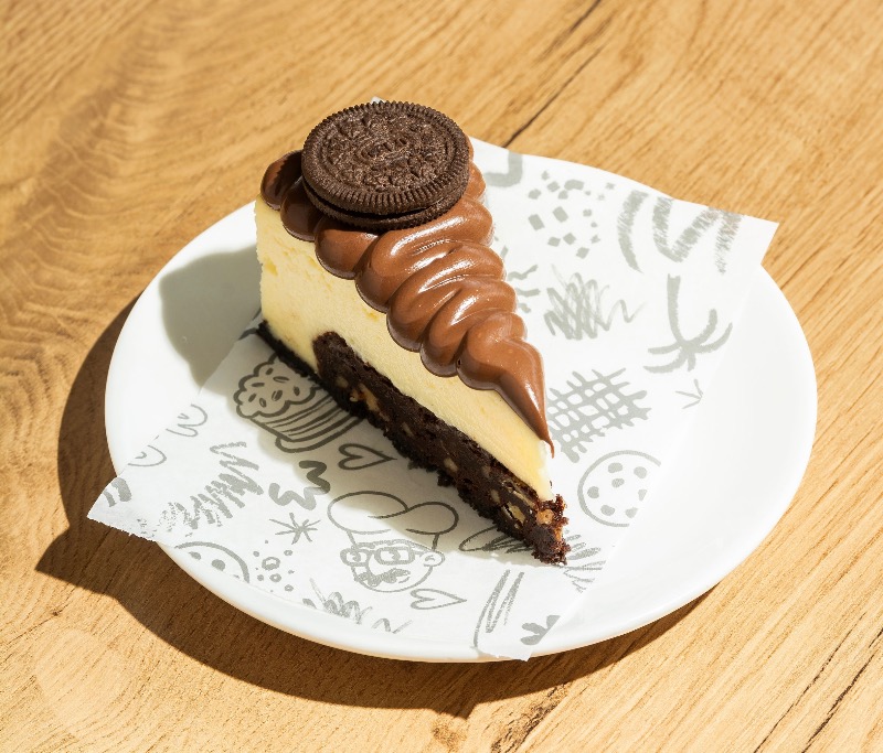 CHEESECAKE BROWNIE