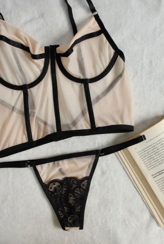 Conjunto de corset nude con líneas negras / Talla M-L