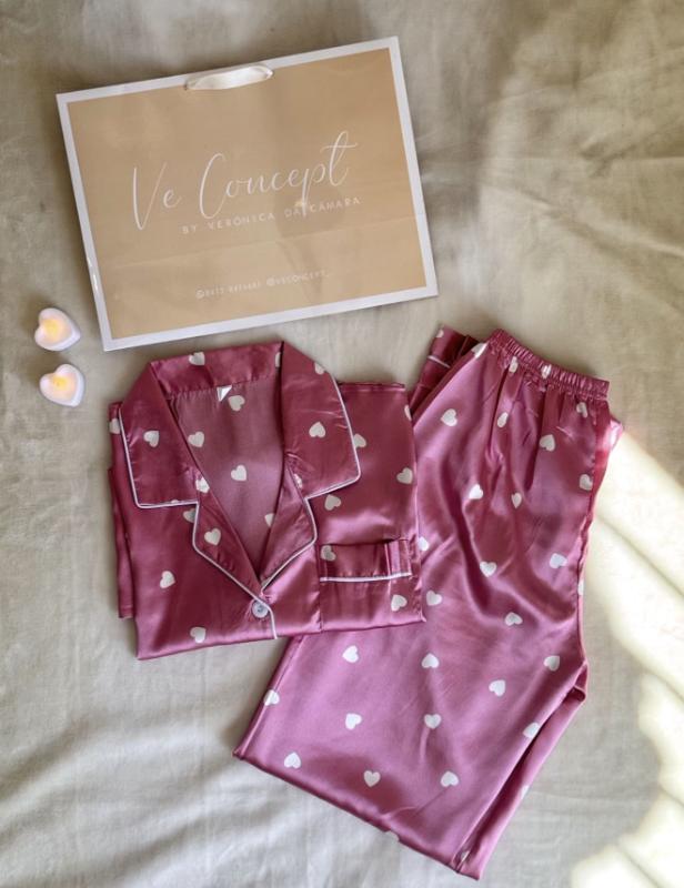 Pijama de satén rosa / Talla M